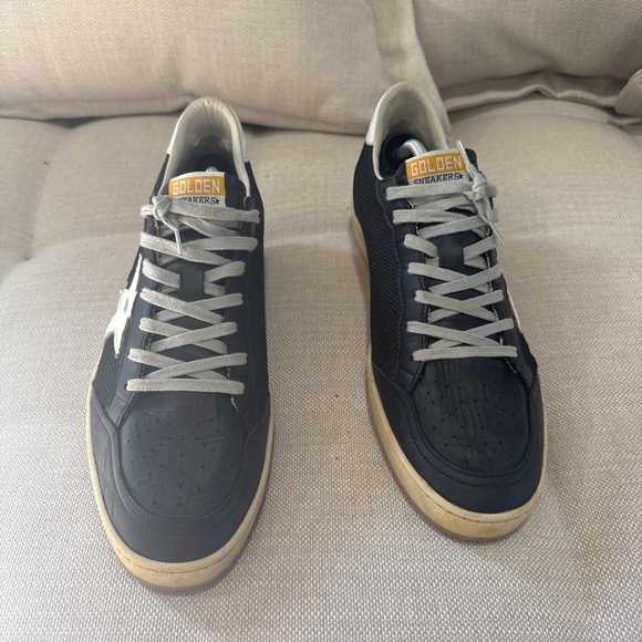 Golden Goose Sneakers in black with white star. EU45 - Picture 2 of 5
